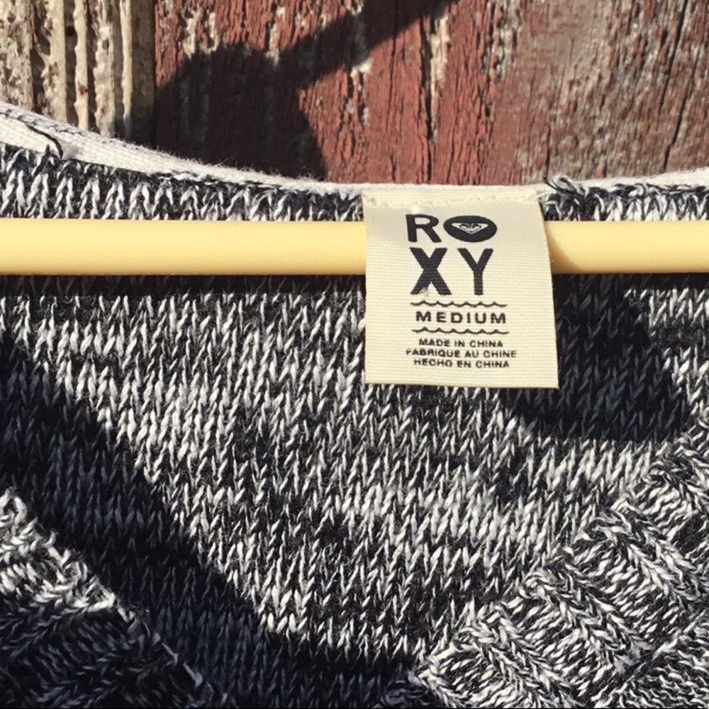 Sweaters - Picture 5 of 8